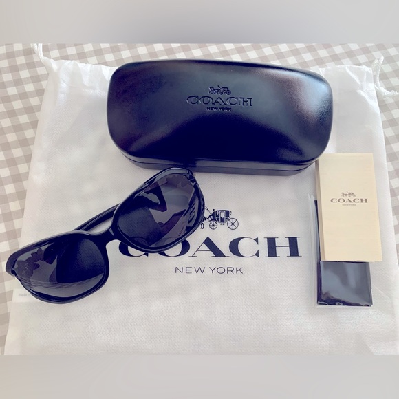 Coach Accessories - ✨Host Pick✨ Coach Integration Flower Sunglasses 🌸